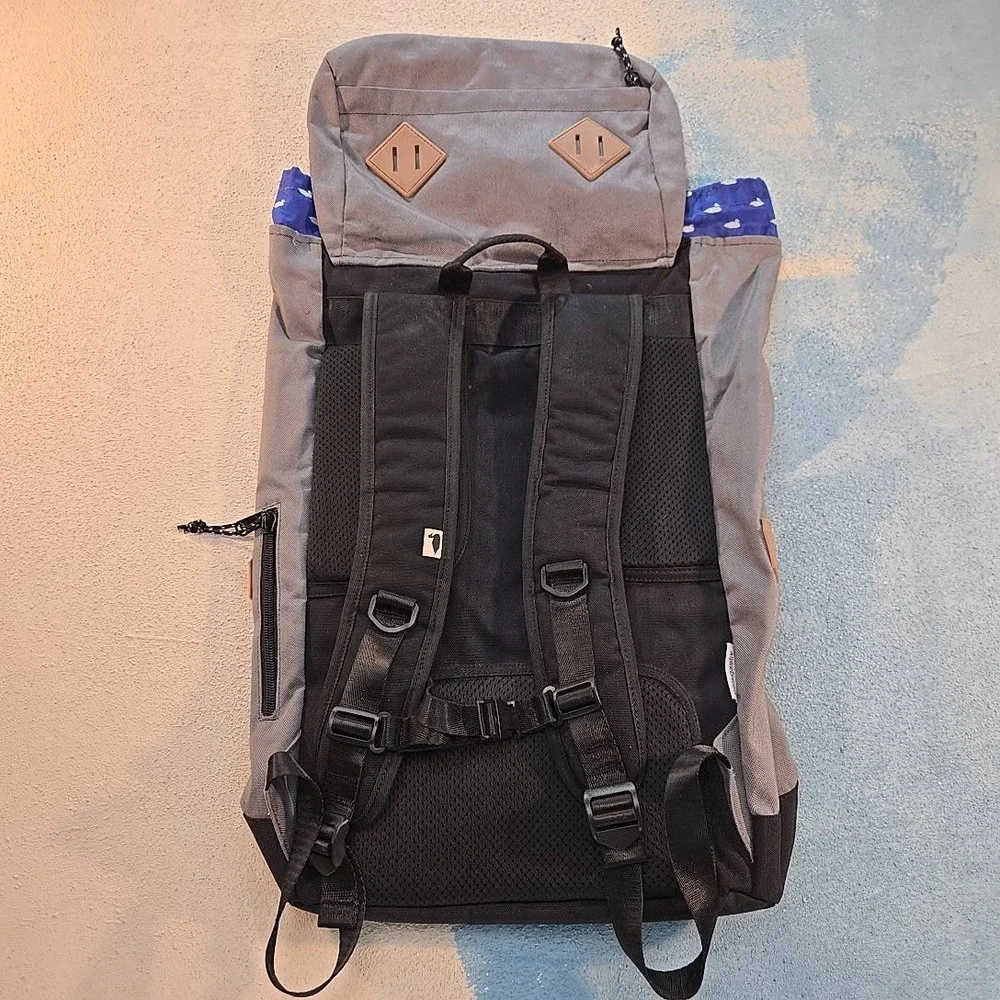 Alpine Division McKenzie Grey Roll Top Backpack 28L Portland OR Duck Print Liner